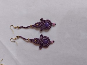 ต่างหูทำมือสีแดงสไตล์โบโฮประดับลูกปัดทองและหินสำหรับผู้หญิง - Product Image 3