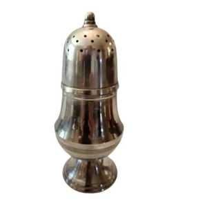Ensemble de salières et poivrières en argent gravé de style antique, décorées de motifs floraux en relief, élégant ensemble de vaisselle en métal pour épices - Product Image 1