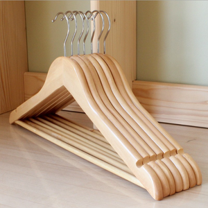 Los más vendidos y populares perchas de madera 2026 para abrigos, trajes, chaquetas y camisas gruesas. Fabricado por M.I.G. EXPORTACIONES. - Product Image 1