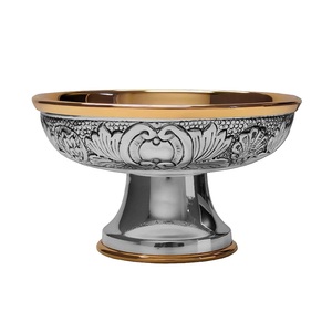 Cáliz plateado de gran venta, personalizado con grabado martillado, hecho a mano con latón de alta calidad para uso en iglesias y como regalo. - Product Image 1