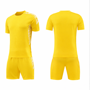 ชุดฟุตบอลแบบกำหนดเอง OEM ไซส์ใหญ่ ระบายเหงื่อได้ดี ผ้าโพลีเอสเตอร์ 100% ไม่ซีดจาง พิมพ์ลายอย่างดี ผลิตเร็ว - Product Image 1