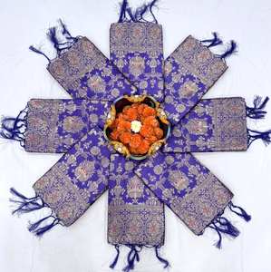 Sari de Seda Negra Estilo Kanjivaram Tradicional de Celebridad Bollywood 2026 con Borde Rojo de Zari Dorado Pesado y Borlas, Invierno, Sin Arrugas - Product Image 6