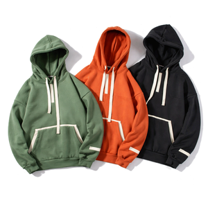 Fábrica de producción de sudaderas con capucha OEM diseñada para startups de moda en expansión, que ofrece soluciones escalables de producción y branding. - Product Image 2
