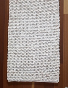 Alfombra de Lana Hecha a Mano – Alfombra Larga y Estrecha para Pasillo, Color Marfil, Estilo Moderno y Minimalista - Product Image 2