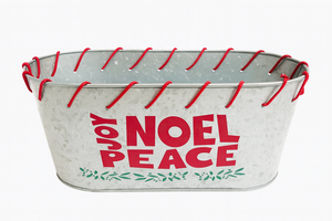 Jardinière rustique en métal galvanisé avec charme de poinsettia festif parfait pour la décoration de vacances et l'élégance toute l'année - Product Image 3