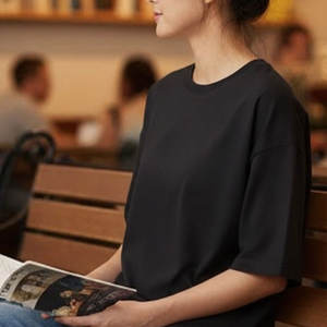 เสื้อยืดทรงบ็อกซี่สำหรับผู้หญิง ใส่ได้ทุกวัน เนื้อผ้าเบา แห้งเร็ว 100% ผ้าฝ้าย สัมผัสนุ่มสบายสำหรับฤดูร้อน ทรงปกติ ดีไซน์ลำลอง เหมาะสำหรับทุกโอกาส - Product Image 6