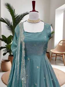 คอลเลคชั่นชุดเดรส Anarkali สำหรับงานปาร์ตี้และงานเทศกาลสำหรับผู้หญิงรุ่นล่าสุด ผ้าซาตินไหมแท้ พร้อมงานปักเลื่อม - Product Image 3