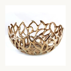 Corbeille à fruits en métal noir personnalisée, design fabuleux, corbeille décorative pour servir les fruits, pour table à manger et cuisine. - Product Image 3