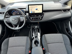 Toyota Corolla 20 TS Híbrido Teamplayer Sedán Automático con Volante a la Izquierda, Eficiente en Consumo de Combustible, Coche de Pasajeros Listo para Exportación - Product Image 3