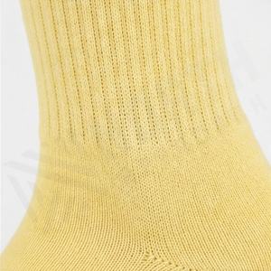Chaussettes de sport en fibre de bambou respirantes, personnalisables avec logo brodé, pour basketball et football, couleur sur mesure, idéales pour la gym - Product Image 4