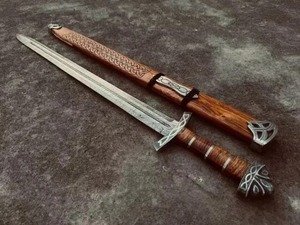 Épée à lame droite avec manche en bois, acier Damas, épaisseur 0,6 mm, lame unique, non réglable, personnalisable OEM, fabriquée à la main - Product Image 2