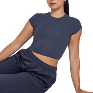 T-shirt court personnalisé pour femme, coupe ajustée, manches courtes, haut de sport respirant et extensible, vêtements de sport, fournisseur OEM ODM - Product Image 3