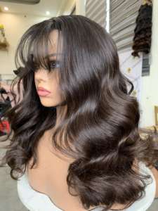 Precio al por mayor 100% Pelucas onduladas de extensión de cabello humano Remy virgen vietnamita con modelo de cuerpo de onda natural de encaje - Product Image 2