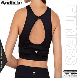 Sujetador deportivo transpirable sin tirantes Freedom Fit de alto soporte para mujer, con almohadillas extraíbles, talla grande, para yoga y running, con logo frontal. - Product Image 4