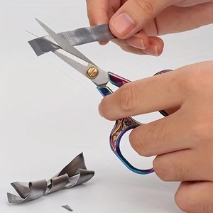 Tijeras para Cejas y Vello Nasal BAFA SURGICAL INSTRUMENTS, 1/4 Pieza, Acero Inoxidable, Mango Ergonómico, para el Cuidado Facial - Product Image 2