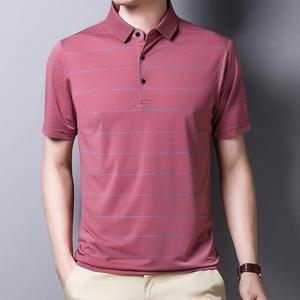 เสื้อโปโลผู้ชาย แขนสั้น ลายทาง ผ้าถัก ทรงปกติ สีชมพู - Product Image 1
