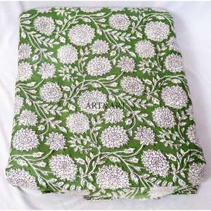 ผ้าฝ้ายทำมือจากอินเดีย ลายพิมพ์ดอกไม้สวยงาม ผ้าเนื้อนุ่มสำหรับเสื้อเด็กหญิงและเด็กชาย - Product Image 4