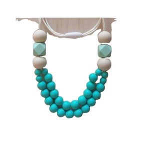 Nouveau collier multicouche perlé de haute qualité pour femme, élégant avec pendentif goutte d'eau en cristal, idéal pour les bijoux de fête et les mariages - Product Image 6