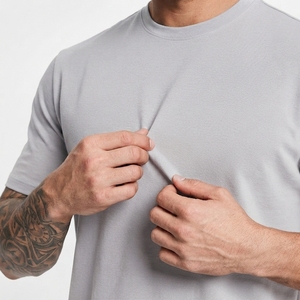 Camiseta de Cuello Redondo Lisa para Hombre al por Mayor, Camiseta Básica Premium de Algodón Suave y Transpirable para Hombre, Fabricante de Ropa - Product Image 4