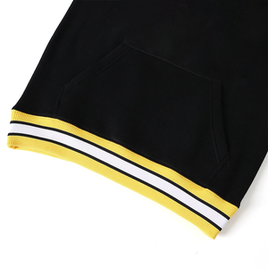 Sudadera con Capucha Personalizada con Bloques de Color |   Sudadera con Capucha Holgada de Estilo Urbano para Hombre con Bolsillo Canguro en Contraste y Dobladillo a Rayas OEM - Product Image 3