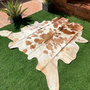 Nouvelle tendance tapis en cuir de fourrure de vachette tapis Offre Spéciale pour salon grande surface traditionnel 100% fourrure de vachette à la main - Product Image 2