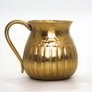 Mug élégant en cuivre pur pour Moscow Mule avec poignée en laiton, vaisselle artisanale pour cocktails, bière, café, pour un service de luxe - Product Image 3