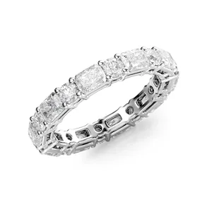 Anillo de Eternidad Elvique con Diamantes Cultivados en Laboratorio, Diseño Radiante Alternante y Punta en U, Certificado IGI - Product Image 4