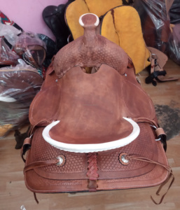 Selle de cheval de ranch western artisanale en cuir 100% original avec emballage personnalisé disponible à prix de gros - Product Image 5