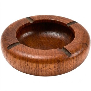 Cendrier vintage en bois avec insert en verre vert de luxe, cendrier décoratif rond en bois massif sculpté à la main pour la maison ou le bar - Product Image 3