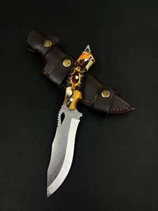 Couteau de chasse à lame fixe, manche en résine époxy jaune, acier inoxydable, bord partiellement dentelé, design léger et durable - Product Image 6