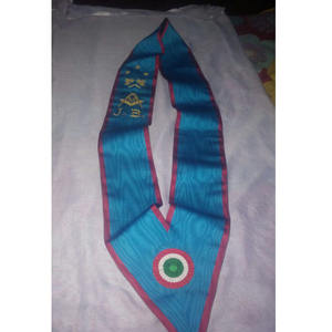 Regalia Masónica de Alta Calidad, Bordado Personalizado a Demanda OEM con Cinta Azul Moiré CON DIFERENTES LOGOTIPOS, Calidad Premium 2026 - Product Image 3