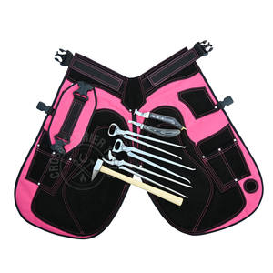 Kit de recorte de caballos con delantal de herrador, alicates de recorte, cortador, martillo de accionamiento rápido, extractor de herraduras, clincher curvo para pezuñas y cuchillo de bucle - Product Image 1