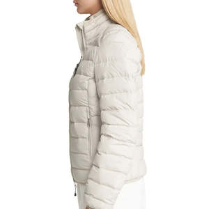 Veste matelassée à capuche à manches longues pour femme, best-seller de l'hiver, personnalisable en gros, respirante, écologique, en toile de coton tricoté - Product Image 4