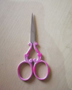 Custom Design Embroidery Scissors Wholesaler Professional Stainless Steel Thread Cutting <b>Shears</b> Crane Scissors Mini Heart Shape - Product Image 4