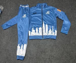 Conjuntos de entrenamiento cómodos y transpirables para correr y hacer deporte, paquete de chándal para hombre con polos personalizados para equipos y clubes. - Product Image 1