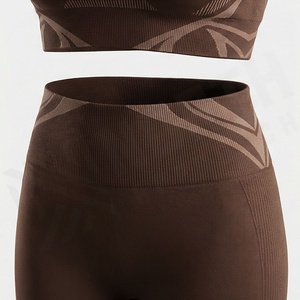 Conjunto Deportivo de Yoga de Tres Piezas para Mujer, Hecho a Medida, de Secado Rápido, Transpirable, Sin Costuras, Tallas Grandes - Product Image 5