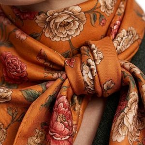 Pañuelos Cuadrados para Mujer al por Mayor, Nueva Colección de Alta Calidad, 100% Seda, Material Premium, Color Sólido, para Uso en Exteriores, con Logotipo Personalizado - Product Image 3