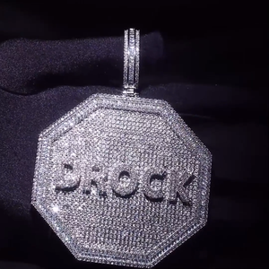 จี้เพชรโมอิสซาไนต์ทรงแปดเหลี่ยมแบบ Iced Out สไตล์ฮิปฮอปสุดหรูสำหรับทุกเพศ  งานสั่งทำพิเศษ  ระดับความใส VVS  จี้แบบปรับแต่งได้ - Product Image 6