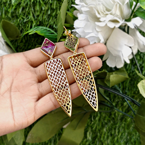 Pendientes de diseño Mohave de cobre turquesa, latón macizo chapado en oro de 18k, estilo geométrico, forma de cometa, con gemas colgantes para mujer. - Product Image 4