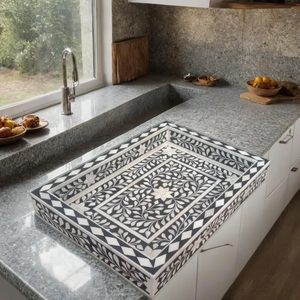 Plateau floral en os incrusté fait main : Décoration de table bohème par PERFECT ENTERPRISES - Product Image 1