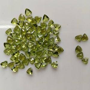 Péridot vert naturel 6 mm, taille triligne, qualité supérieure, pierre précieuse en vrac pour la fabrication de bijoux - Product Image 2