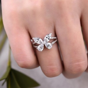 Bague en argent 925 original avec moissanite taille poire et marquise, motif papillon, cadeau de mariage antique pour les amoureux, bijoux de fête - Product Image 1
