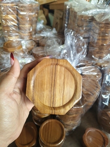 Sous-verres en bois de qualité supérieure, très demandés |   Sous-verre en bois massif écologique, design vintage, fait main, diamètre 300 mm, pour verres à vin - Product Image 5