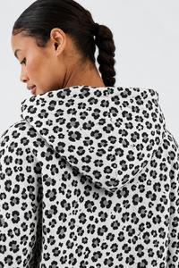 Conjunto de Sudadera con Capucha Oversize y Pantalones Anchos con Estampado de Leopardo Blanco y Negro para Mujer, Traje Deportivo de Dos Piezas - Product Image 4