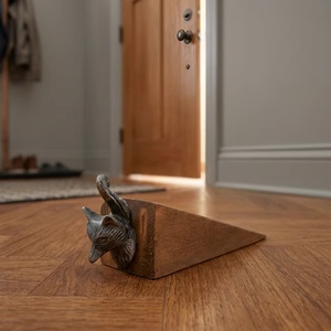 Butée de porte en bois avec tête de chat en fonte, design traditionnel, durable, accessoire artisanal pour porte d'entrée - Product Image 3