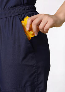 Ensemble d'uniformes médicaux unisexes de haute qualité en polyester et élasthanne pour l'été, service OEM personnalisé - Product Image 4