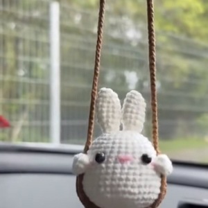 Muñecos de Animales de Ganchillo Hechos a Mano, Lindos y Adorables, Colgante de Ganchillo para Espejo Retrovisor de Coche y Decoración de Mochila - Product Image 3