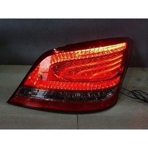 Luz Trasera Derecha Usada Equus 924023N000 - Product Image 2