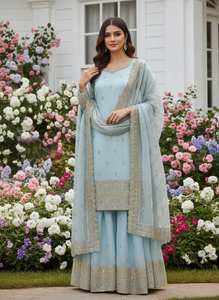 Ensemble Kurta et Palazzo en soie de créateur avec broderies et sequins lourds - Product Image 3