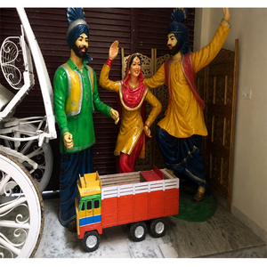 Estatuas de Fibra en Estilo de Baile Punjabi Bhangra, Estatua de Dama Bailarina con Camioneta Pequeña, Dama Gidha para Bodas - Product Image 1